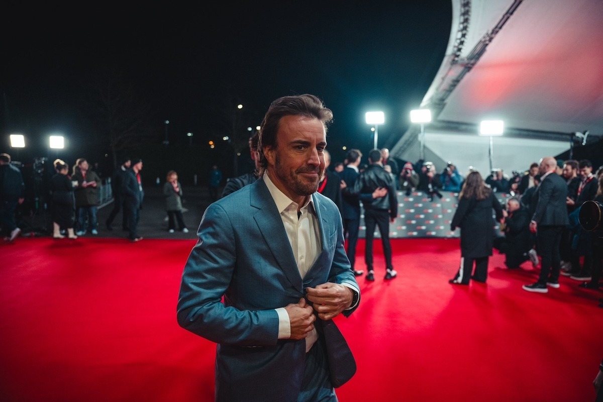  - Alonso szerint szinte teljesen új autót épített az Aston Martin