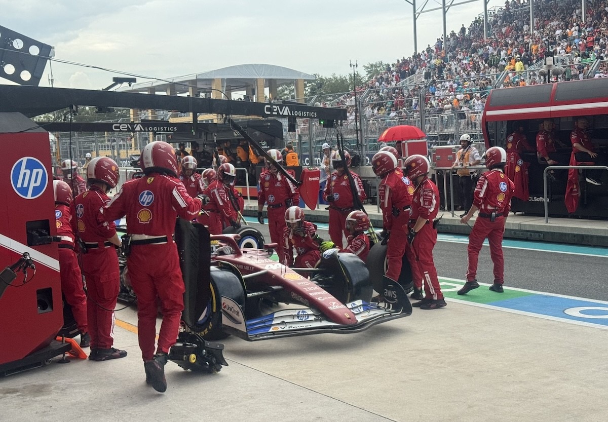 - F1-kommentátor bírálja az FOM-ot Hamilton ellentmondásos rádióüzenetének elhallgatása miatt