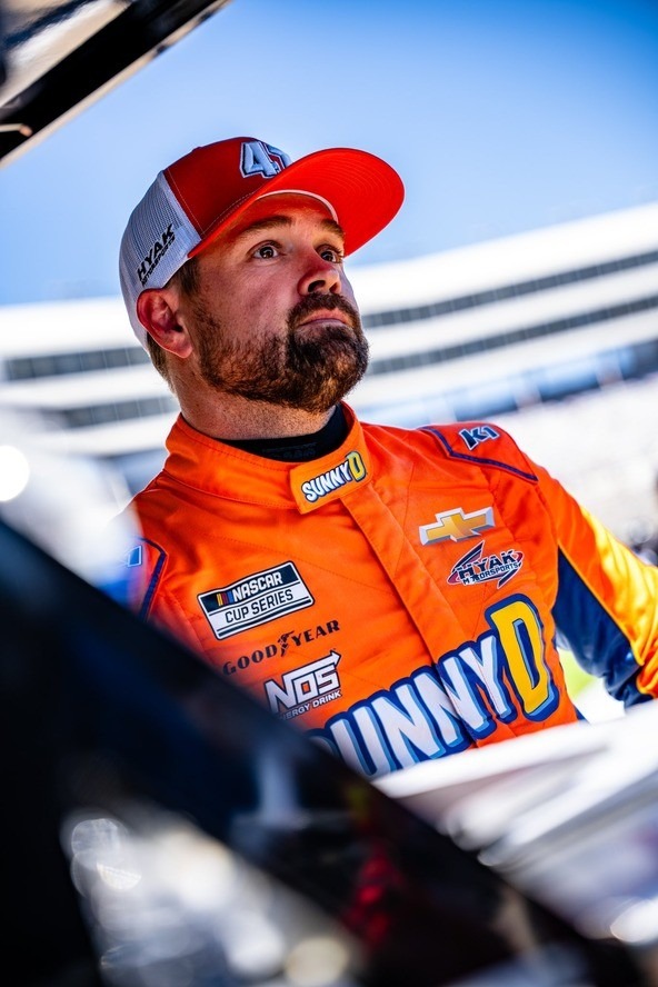 A NASCAR-bajnok állított fel Guinness-rekordot gokartozásban