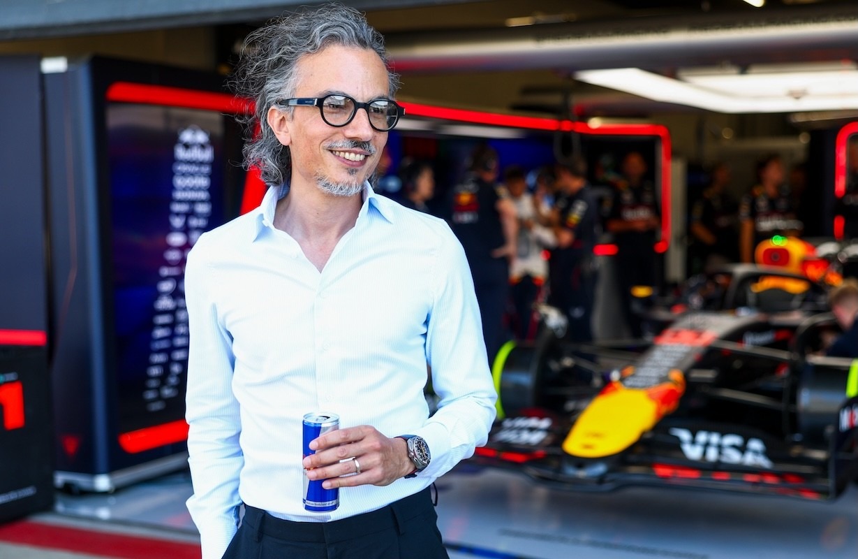 és - Helmut Marko szokatlan dicséretet intézett Mekies felé