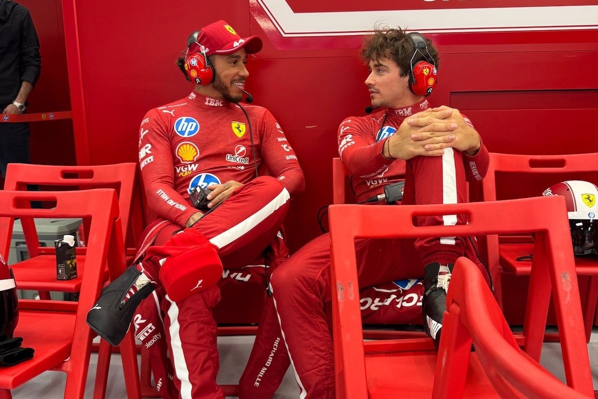 - Régi ismerős bukkant fel Hamilton oldalán a Ferrarinál