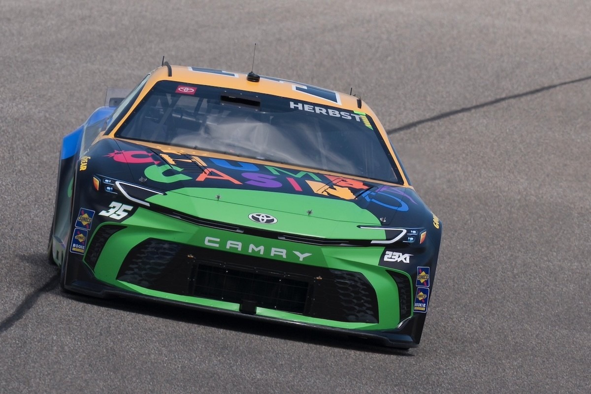 Már az F1 is "belekeveredett" a NASCAR-ban kirobbant botrányba!
