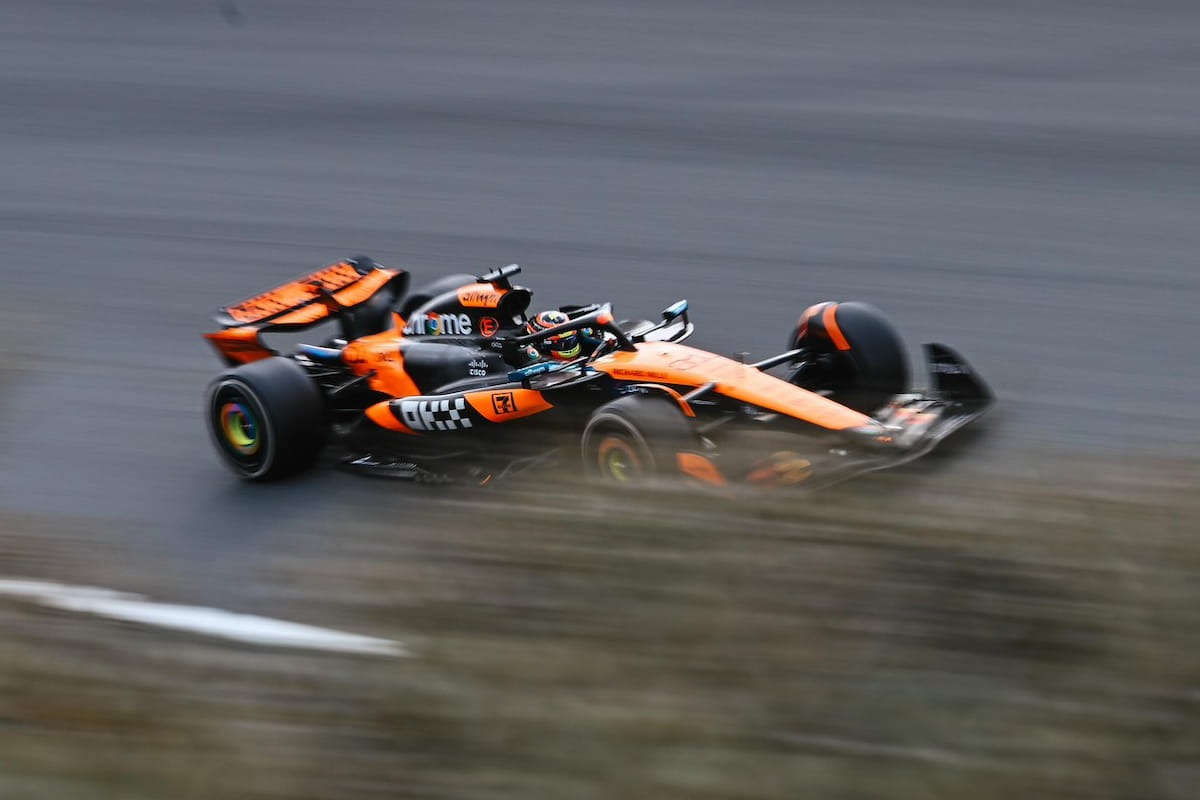  és  - A McLaren bizakodó a szingapúri hétvége előtt