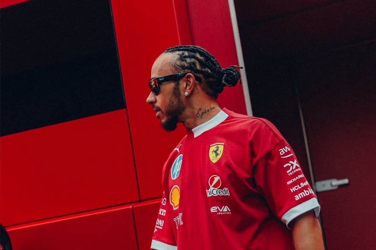 - Lewis Hamilton az év egyik legmenőbb videójával állt elő - micsoda autó és stílus