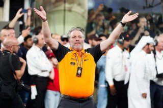 McLaren - Zak Brown Alpine-t gúnyoló megjegyzéssel ugrattta Piastrit a McLaren évzáróján