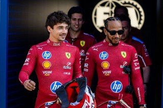 Ferrari - Schumacher: Két autót fejleszt a Ferrari, ebből katasztrófa lesz!
