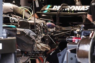 Mercedes - Hat kilóval nehezebb motort fejlesztett a Ferrari, mint a Mercedes?