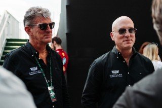 Red Bull Racing - Felforrósodott a GM–Ford csata: A Cadillac vezetője éles megjegyzést tett a Red Bull-Ford együttműködésre