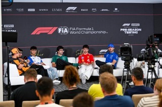 Norris máris gyanakszik: szerinte a Ferrari pilótája nem mond igazat az új autókról