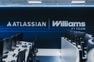 Az utolsó pillanatban cserélt főszponzort a Williams - nagy név ment, még nagyobb név jött