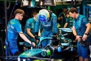 Nagy a baj az Aston Martinnál: Kiderült, hány lóerős lemaradásban van a Honda