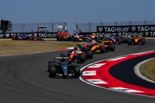 Miért nem érvényesül egyelőre Verstappen és Leclerc tehetsége az idei szezonban?