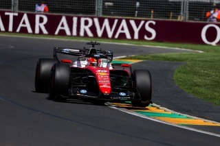 Ferrari 1-2-vel, Aston szenvedéssel és McLaren-hibával zárult az Ausztrál FP1