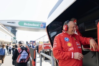 Ferrari - Négy kör idegbaj, Vasseur így élte meg a Hamilton-Leclerc csatát