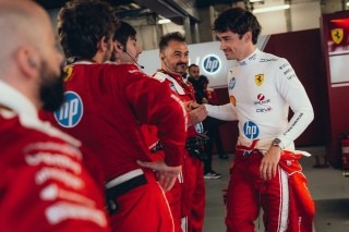 Ferrari - Vasseur bízik Leclerc formajavulásában és alkalmazkodóképességében