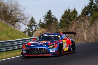 Verstappen dominált a Nürburgringen: az utolsó percekben zsebelte be a pole-t