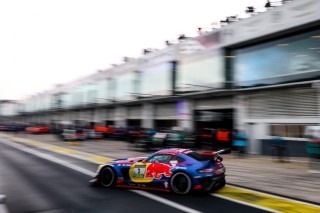 Váratlan dráma a Nordschleifén: pillanatok alatt szálltak el Verstappen győzelmi álmai