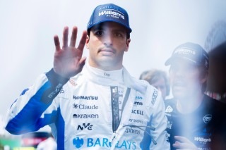 Carlos Sainz mentheti meg a Red Bullt, ha Max Verstappen a távozás mellett dönt