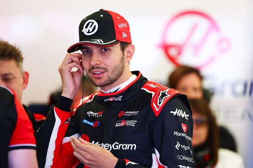 Haas - 1,1 millió dolláros, teljesen személyre szabott szuperautóval bővült Ocon gyűjteménye (képek)