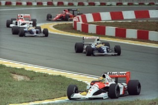 Elképesztő árat fizethetnek Ayrton Senna legendás McLarenjéért!