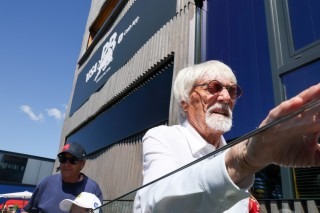 Ferrari - Ecclestone keményen beleszállt Lewis Hamiltonba