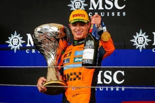 McLaren - Jacques Villeneuve szerint Lando Norris a mezőny fölé emelkedett Brazíliában