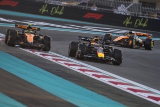 McLaren - Verstappen simán nyert Abu-Dzabiban, de két ponttal Norris az F1 új világbajnoka!