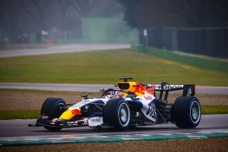 Racing Bulls - Így üvöltött fel az imolai pályán a Red Bull és a Ford közös fejlesztésű 2026-os motorja (videó)