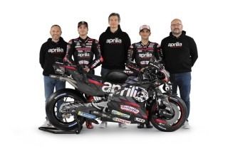 Aprilia Racing - Bemutatkozott Martin és Bezzecchi motorja is, az Aprilia RS-GP26