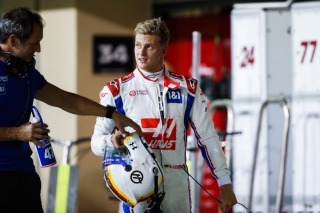  és  - Kőkeményen kiosztotta a Haas-t Ralf Schumacher unokaöccse menesztése miatt