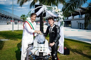 Aprilia Racing - Hivatalos: nagyon egyedi bejelentésből tudtuk meg, hol folytatja Bezzecchi 2026 után