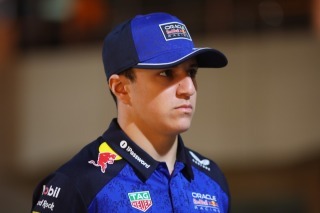 Red Bull Racing - Hadjar a tavalyi rémálom után a győzelmet célozza meg Melbourne-ben