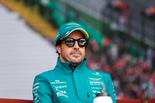 Aston Martin - Alonso szerint elfogadhatatlan volt a Kínai Nagydíj rajtja