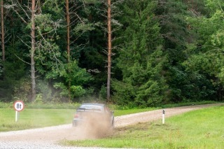 Fának csapódott egy raliautó, életét vesztette a 43 éves navigátor