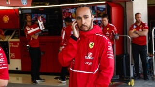 „Miamiban jöhet el az igazi áttörés Lewis Hamilton ferraris karrierjében”