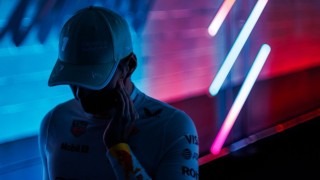 Red Bull Racing - Verstappen nagy pofont oszthat ki a Ferrarinak és a Mercedesnek
