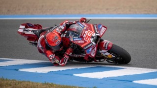 Bukott, mégis megnyerte a jerezi káoszfutamot Marc Márquez