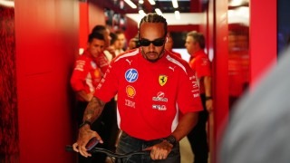 Ferrari - Lewis Hamilton végre elárulta, mivel játszik szabadidejében