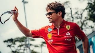 Ferrari - Leclerc és Sainz is futballcipőt húz a monacói jótékonysági meccsen
