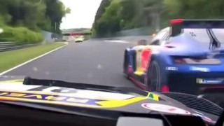„Tu tu du du, Max Verstappen” - Verstappen dalra fakasztotta riválisát a Nürburgringen