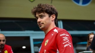 Ferrari - Leclerc megbánta az Antonellinek címzett szavait a sprint után