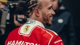 Ferrari - Hamilton áttörést ért el a Ferrarinál: „Vasseur hegyeket mozgatott meg értem”