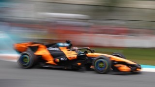 McLaren - Gyökeresen más stratégiával építkezik a McLaren és a Red Bull