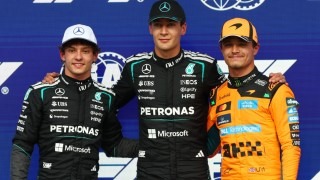Mercedes - Merész beállítási húzással kockáztatott a Mercedes, Russell az utolsó pillanatban mentette meg a montreali pole-t