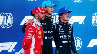 Mercedes - Russell megelégelte a másolást, saját beállításaival győzte le Antonellit