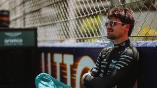Aston Martin - Beragadt gázpedálra és kiszámíthatatlan motorfékre panaszkodott monacói balesete után Lance Stroll