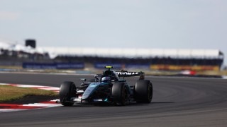 Mercedes - Hamilton sem tudta feltartóztatni a száguldó Mercedest Silverstone-ban