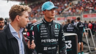 Mercedes - Úgy viselkedik, mint egy hisztis kisgyerek – durván nekimentek George Russellnek