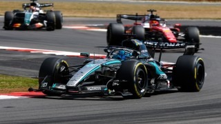 Red Bull Racing - Három megoldás is létezik a Brit Nagydíj utolsó köreiben látott problémára - melyik lenne a legjobb?