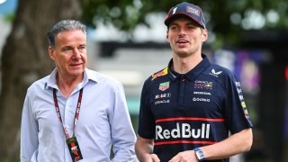 Eldőlt a kérdés, itt folytatja Max Verstappen!
